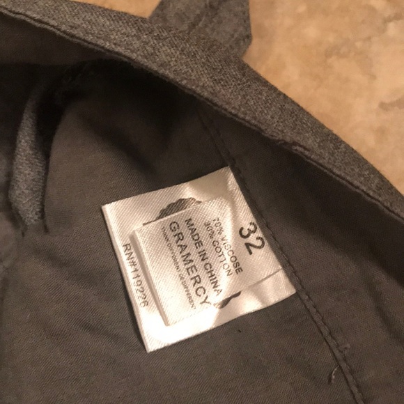 Gramercy plain front shorts Bermuda style - Picture 5 of 7